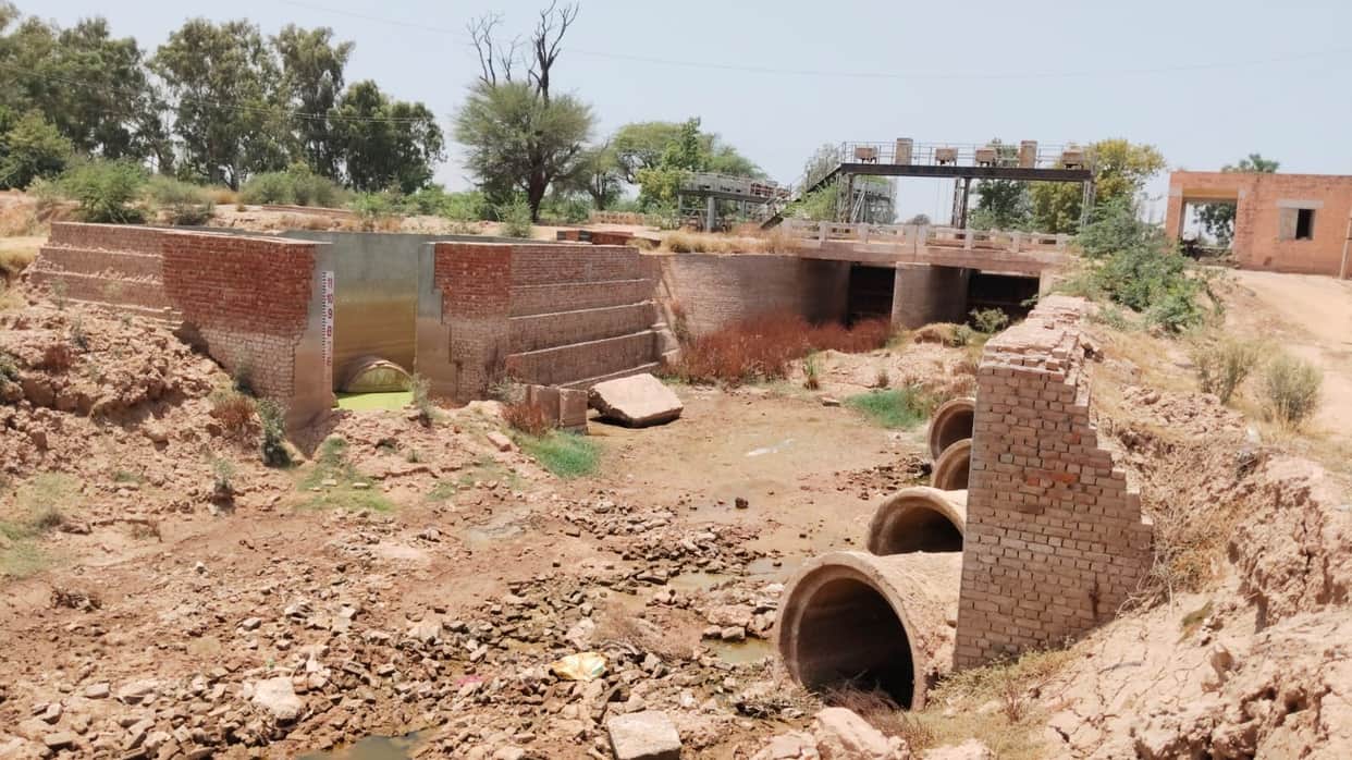 A shield of safety... Gates will be installed on Hisar-Ghaggar multipurpose drain by June 30, claims the Irrigation Department; a meeting with farmer leaders will be held today