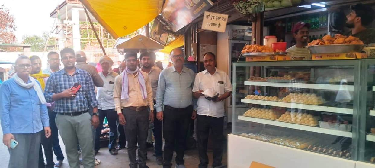A fine of two thousand rupees and confiscation of two kilograms of banned polythene.