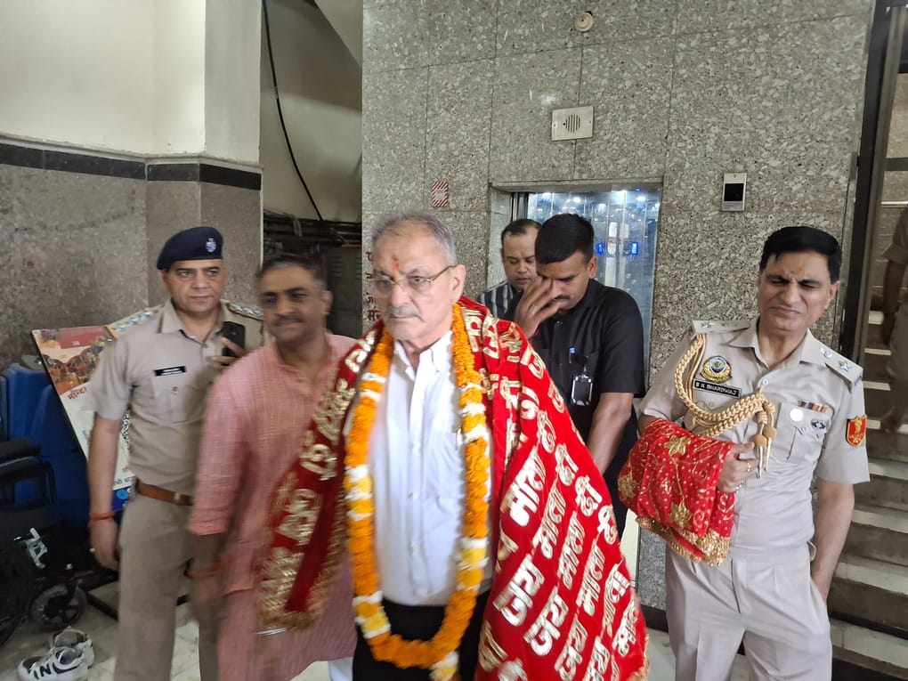 Una News: राज्यपाल ने माता चिंतपूर्णी के दरबार में नवाया शीश