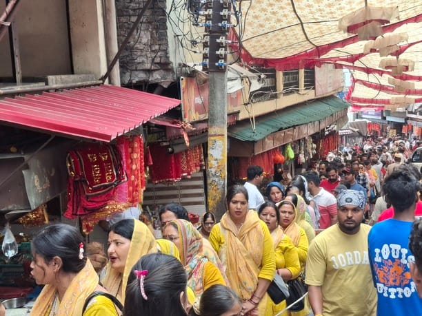12,000 devotees paid obeisance at the Mata Chintpurni temple.