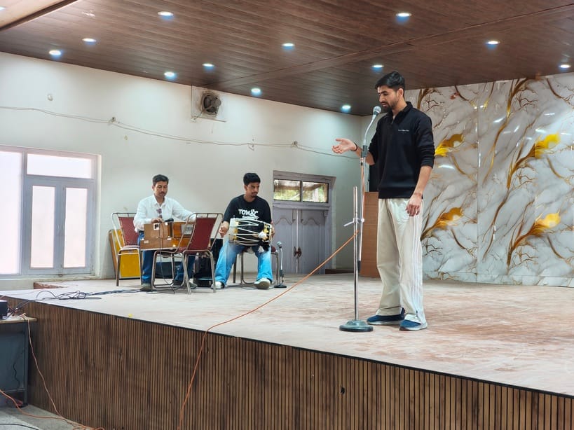 70 artists auditioned for the cultural evenings at the Maa Shulini Fair.