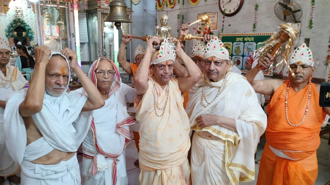 Only the truthful find happiness in the world: Bhav Bhushan Maharaj