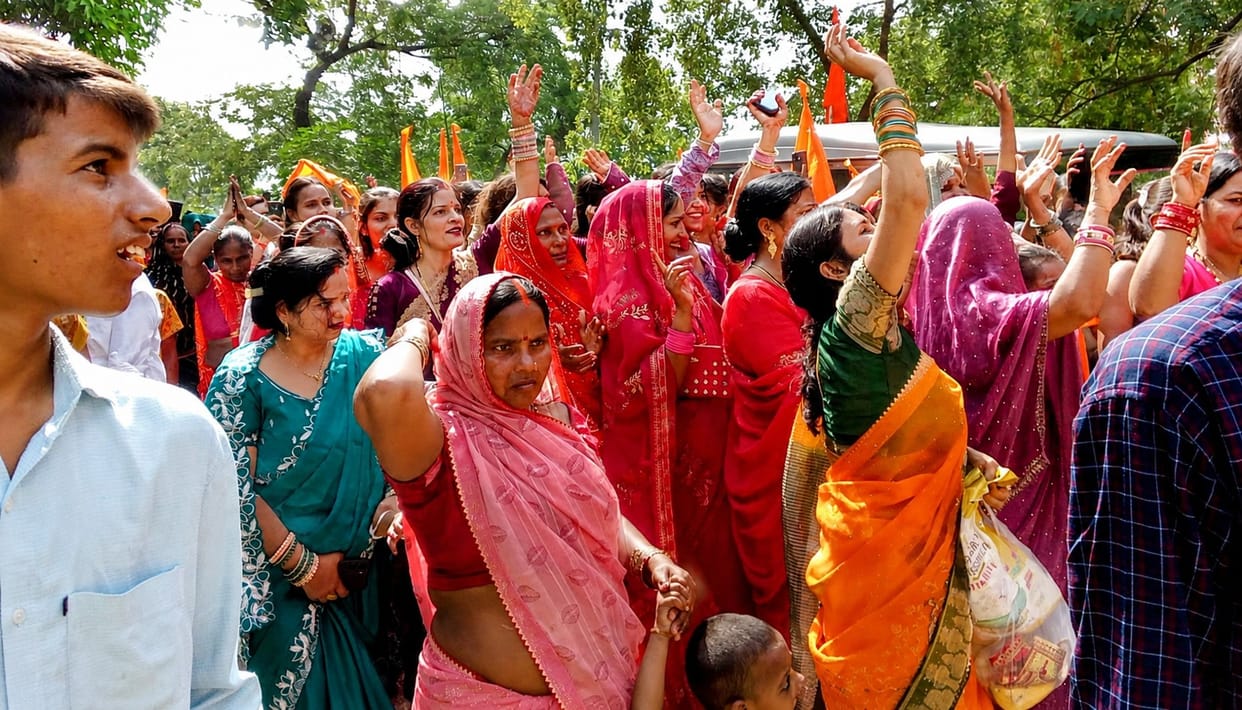 Before the consecration, the Shiva Lingam was shown in five temples, and a grand procession was taken out