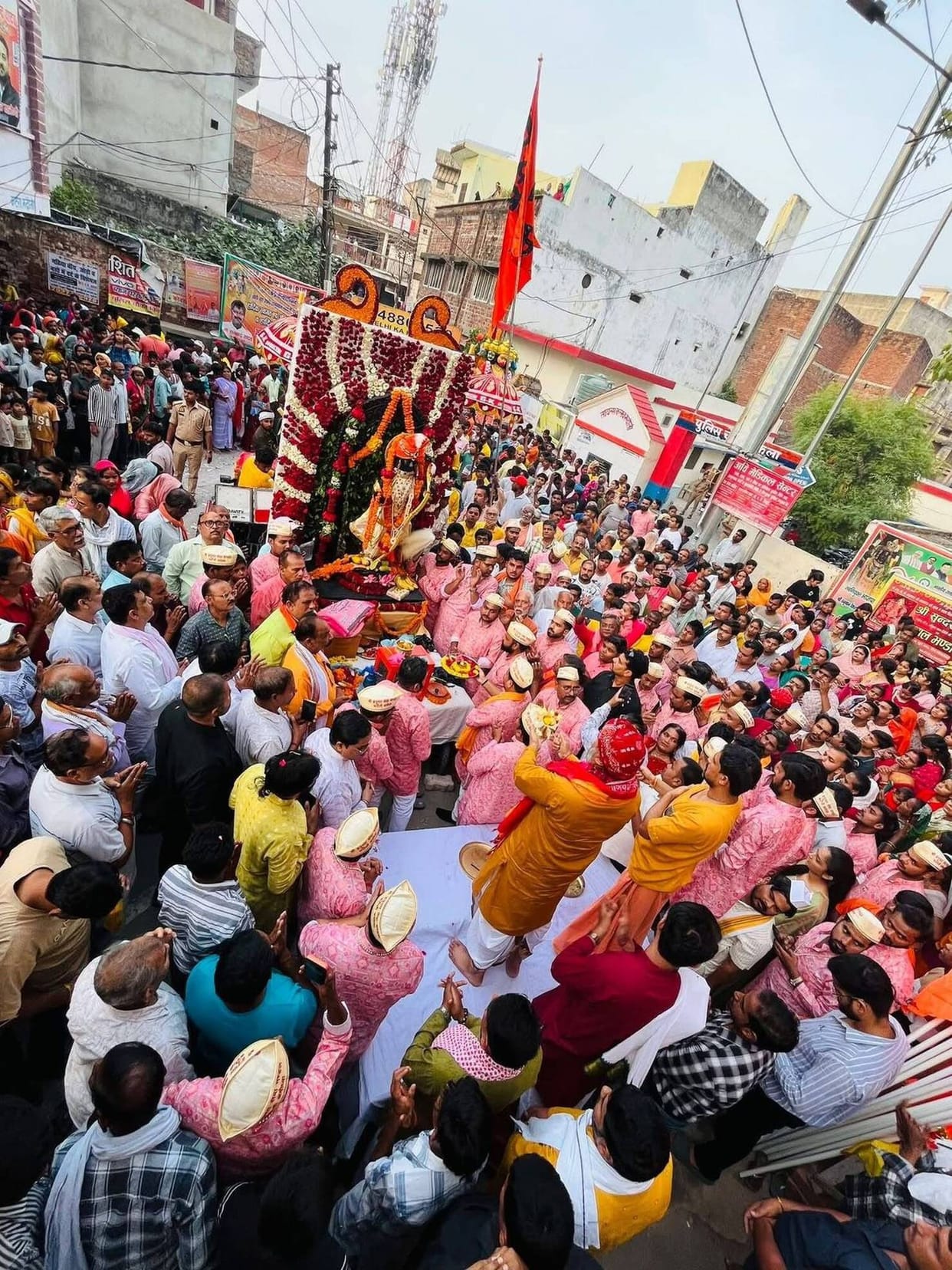 Tableaus of Lord Shri Ram and Panchmukhi Hanuman captivated the hearts