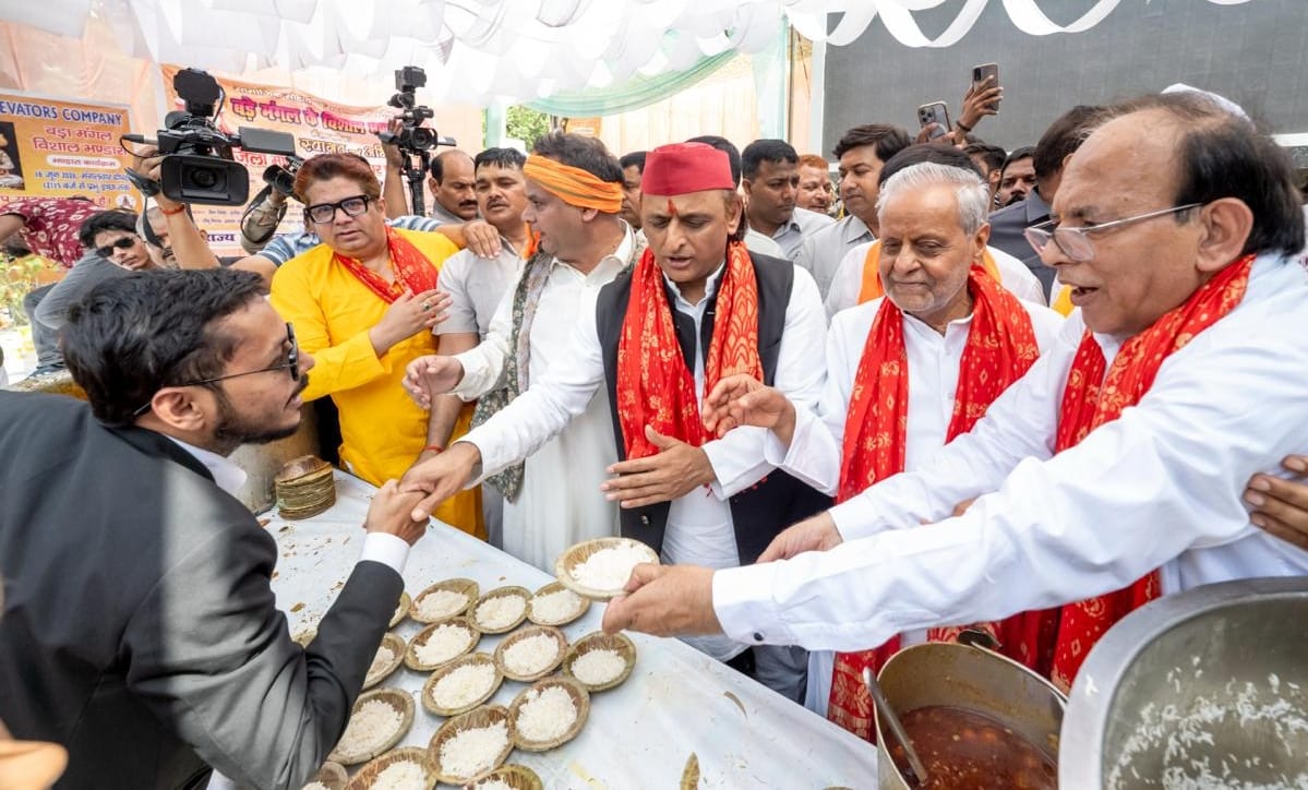 Chants of 'Jai Bajrangbali' echoed in the temples.