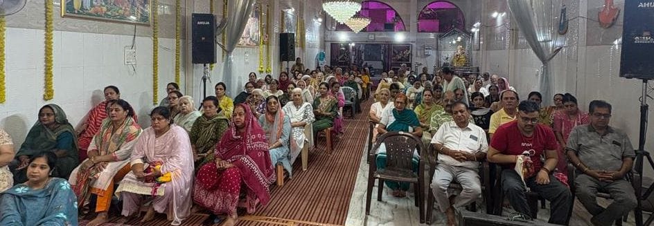 Devotees gathered to listen to the Srimad Bhagwat Katha