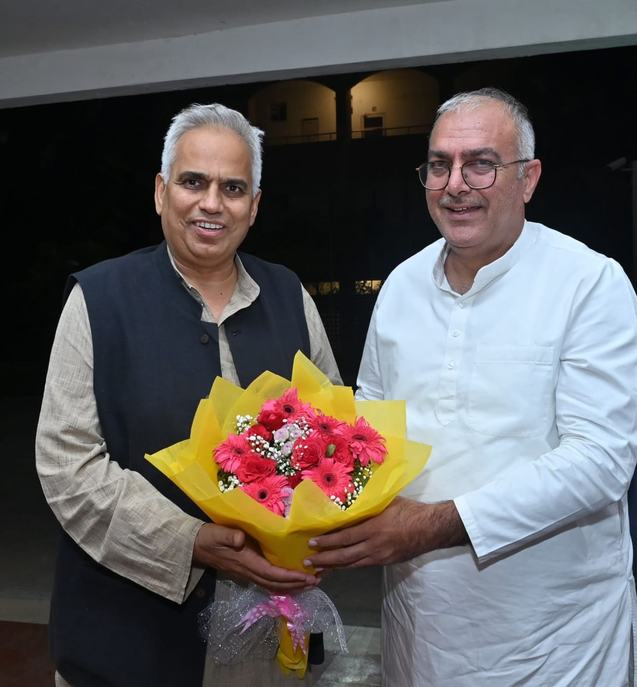 Rajya Sabha member welcomed by the Vice Chancellor at MDU