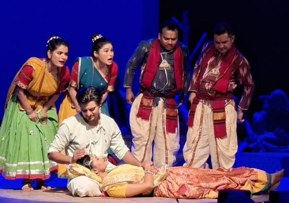 Him Rang Shashthi Theatre Festival kicks off in Kullu.
