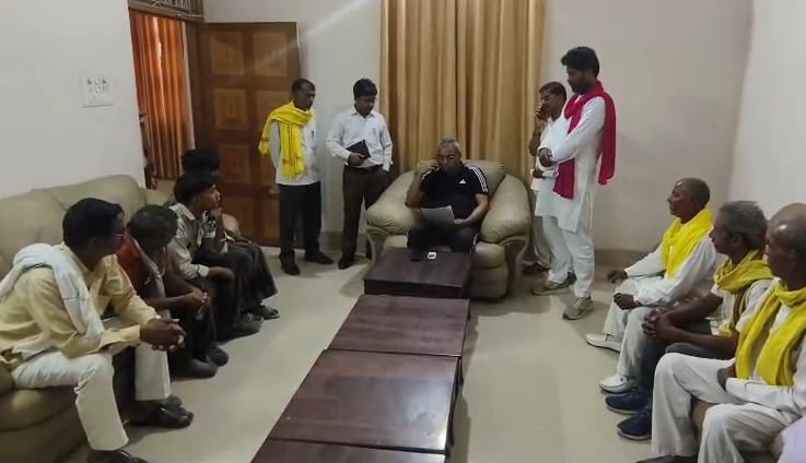 SP family is bound to break: Omprakash