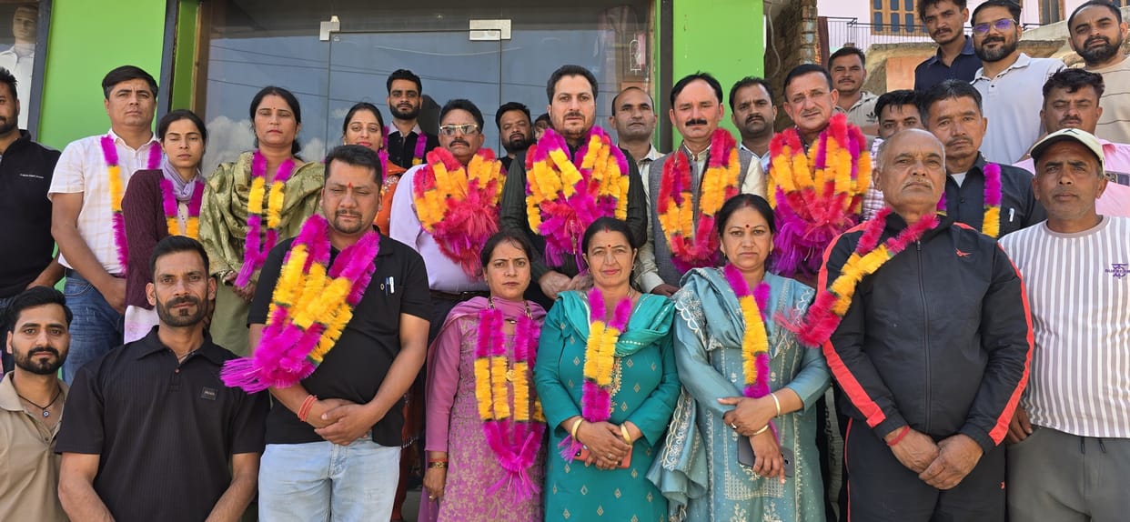 Devi Singh Kaushal takes charge of Nihri Panchayat Samiti; Devendra Kumar becomes Vice-Chairman.