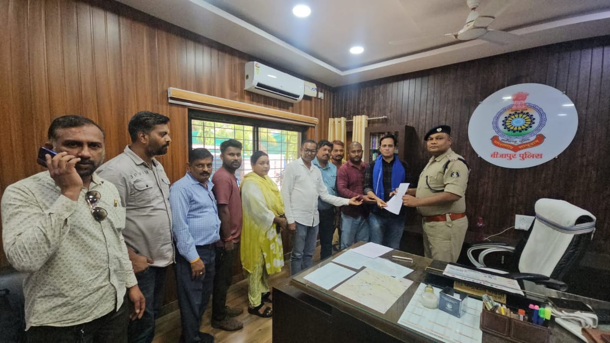 Fresh controversy in the Mukesh Chandrakar murder case in Bijapur allegations of influencing witnesses from ja