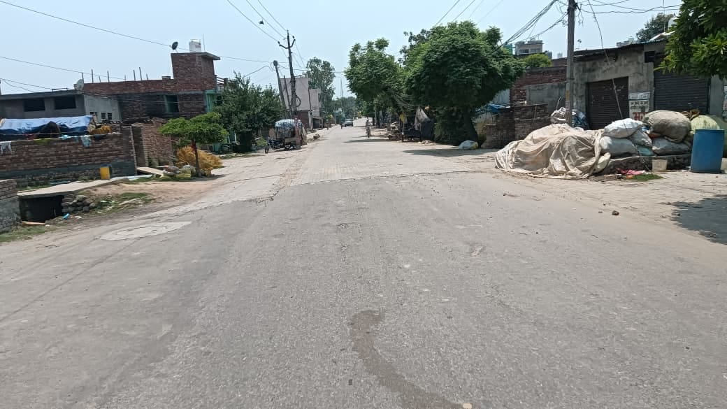 Police raid in Deha Basti, 15 named
