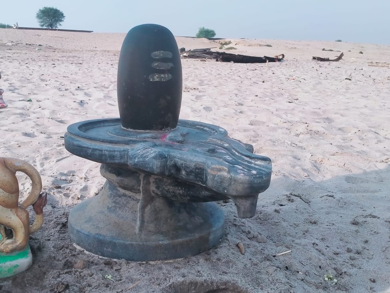 Second Shivling found in the Ganges after 11 days.