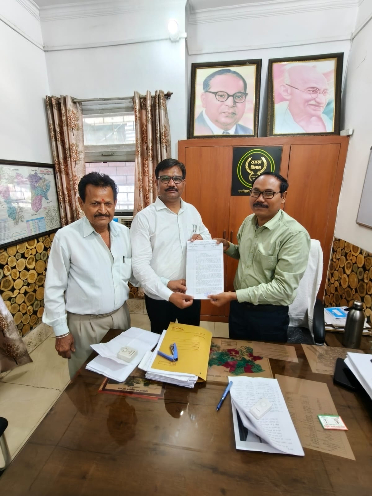 Lawyers submitted a memorandum to the SDM protesting against the front office.