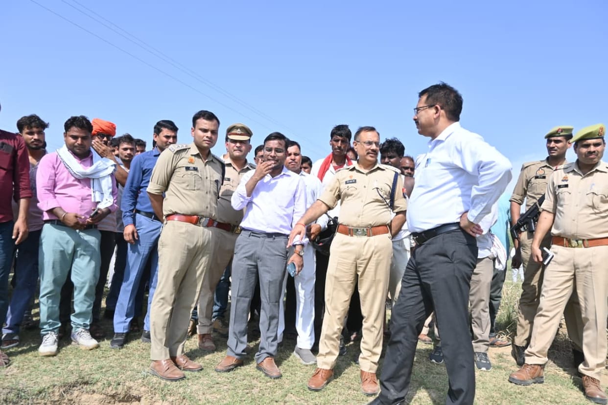 Three youths drowned in the Pahuj; bodies recovered after three hours.