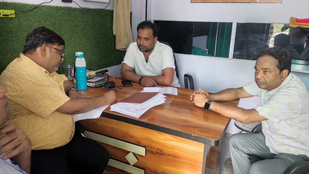 Investigation launched into deaths at two private hospitals; three-member team conducts inspection.