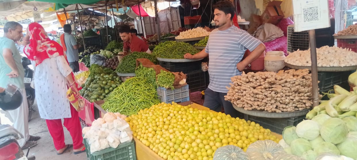 Drop... Lemon prices fell from per kg rates dropped by in three days