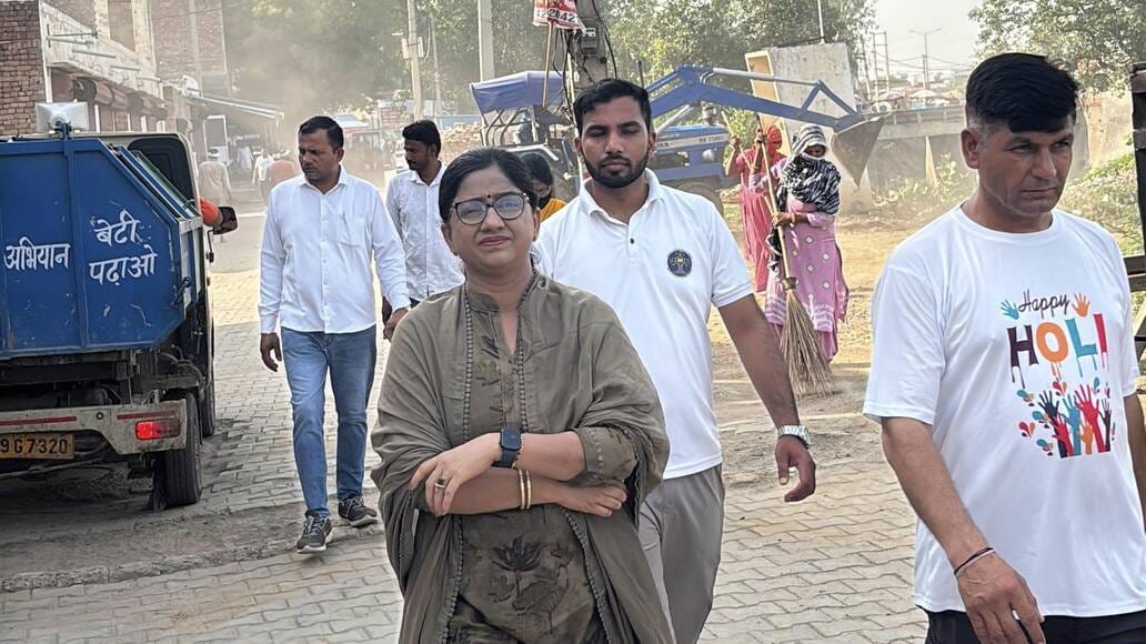Special cleaning done in Panipat toll and drain area