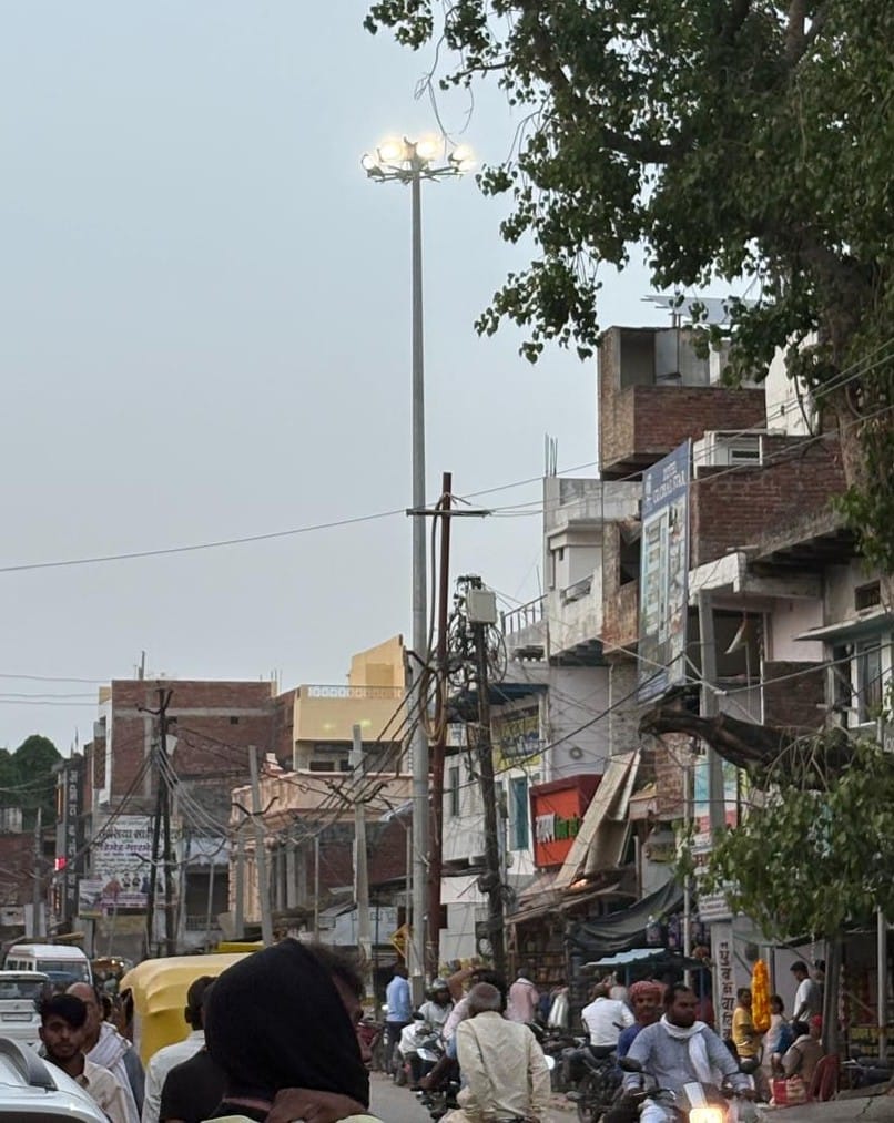 40 high-mast lights remain on even during the day; 600 units of electricity are being wasted every month.