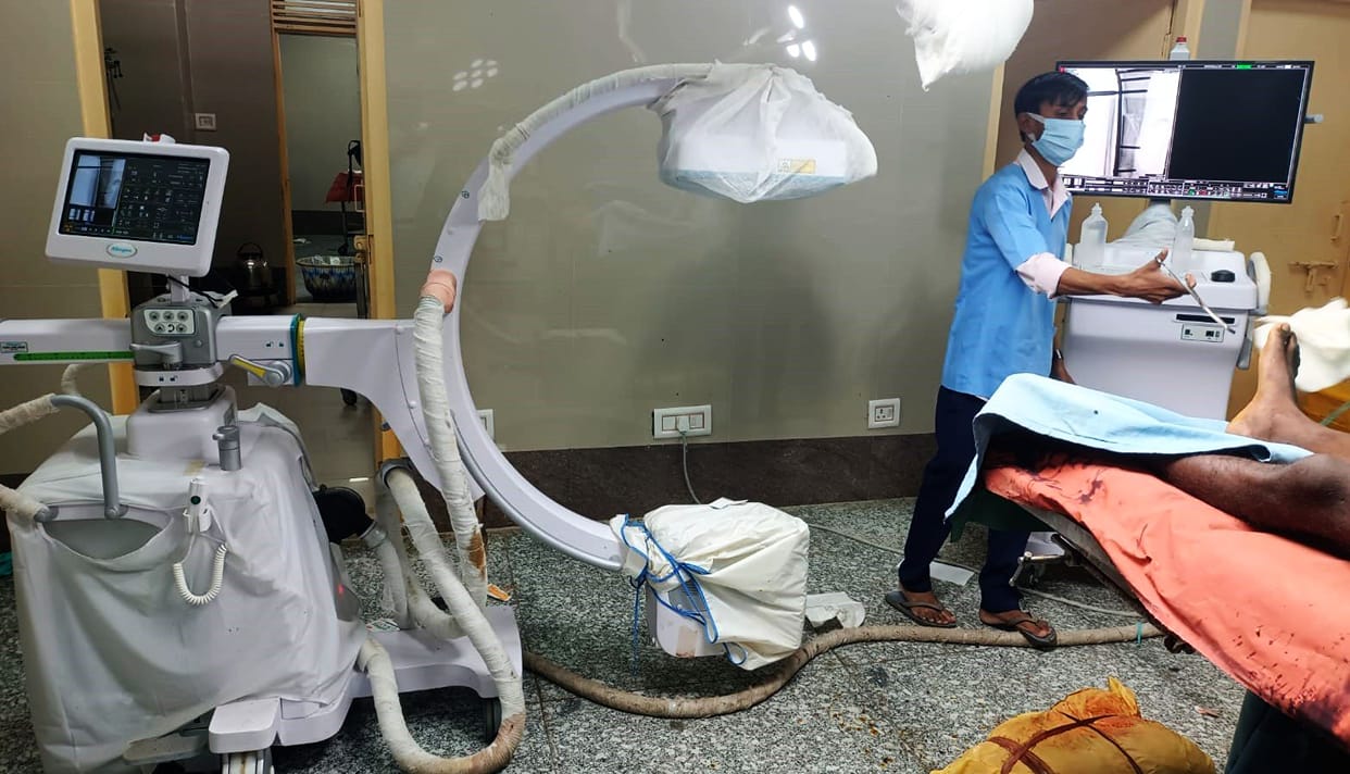 C-arm machine received; surgeries for broken bones to be performed.