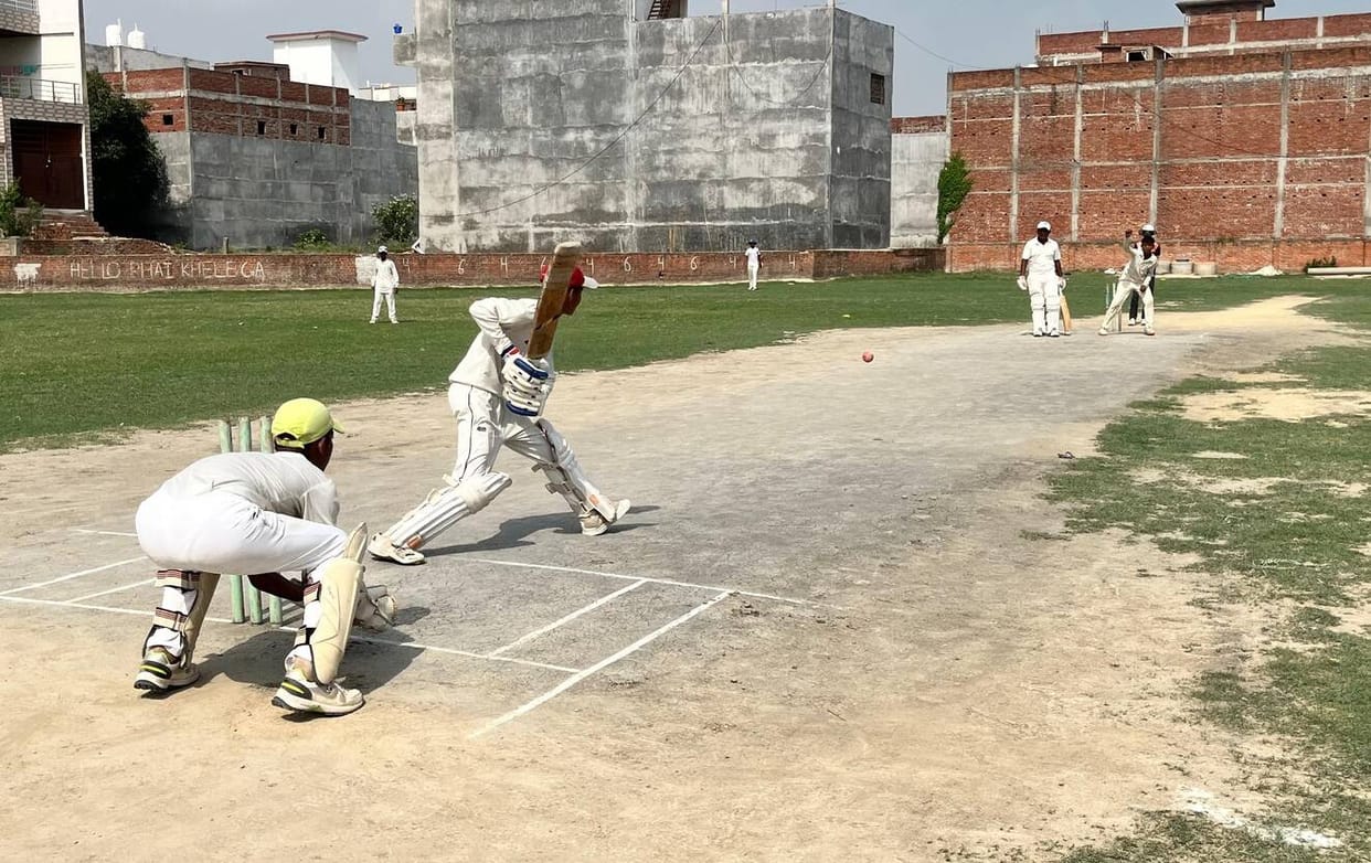 Mau defeated Ghazipur by 138 runs in a T20 match.