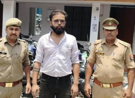 पुलिस की गिरफ्त में आरोपी।