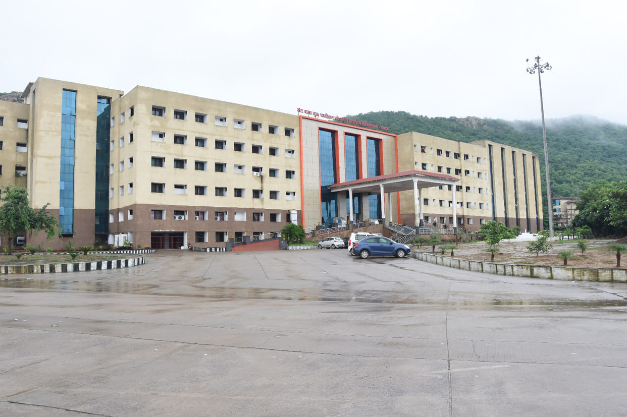 One-year-old infant falls while playing on the bed passes away before treatment could begin  Medical College H