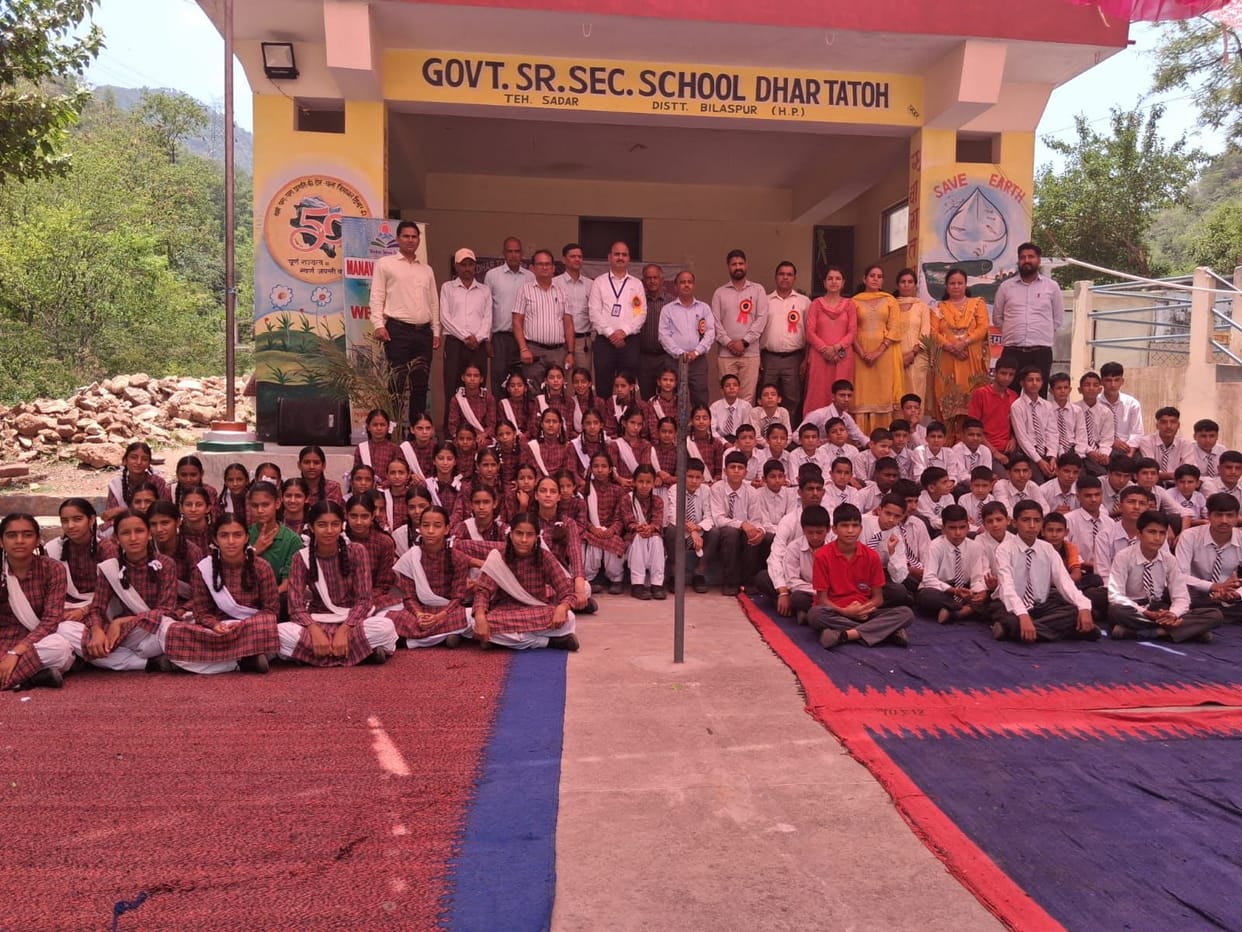 The message of a drug-free India resonated at Dhar Tatoh School, showing the path to the youth.