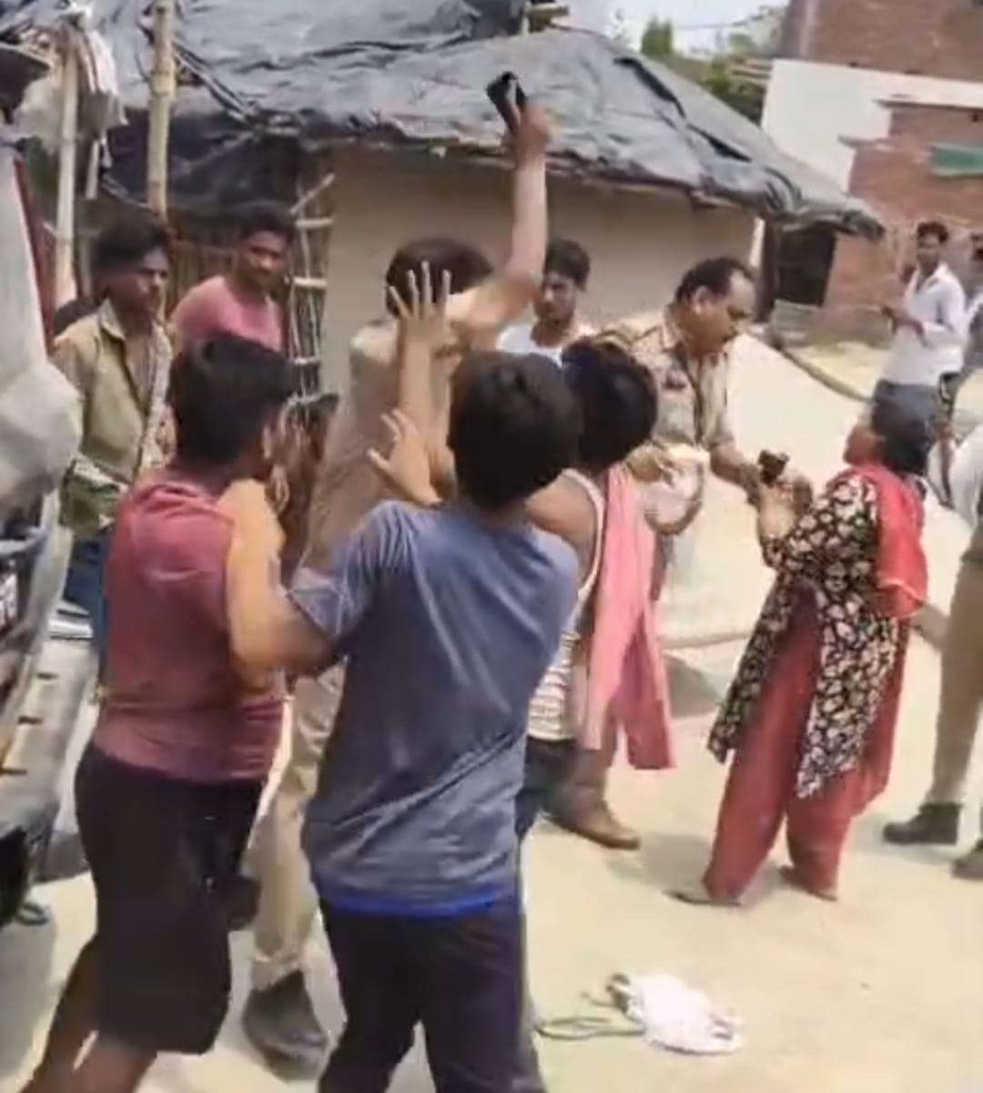 Police personnel were beaten up an FIR registeredarrested.