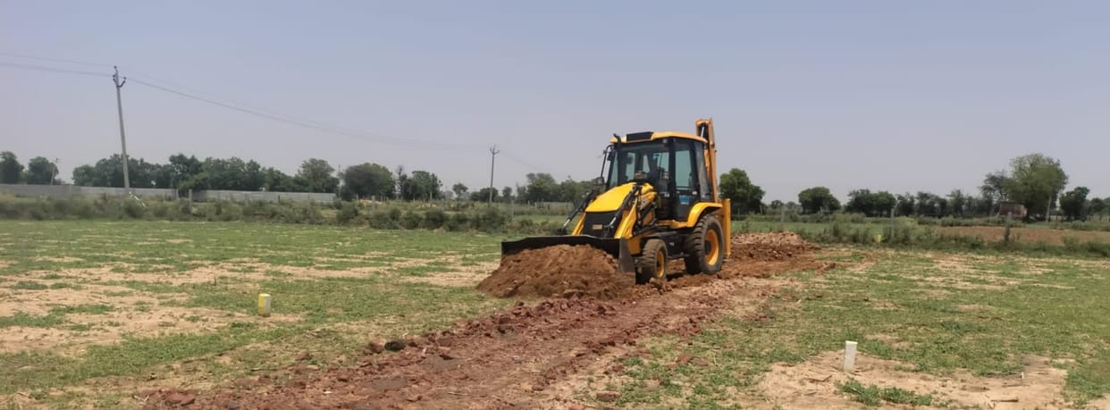 DTP's bulldozer roared in the colony; DPC demolished.