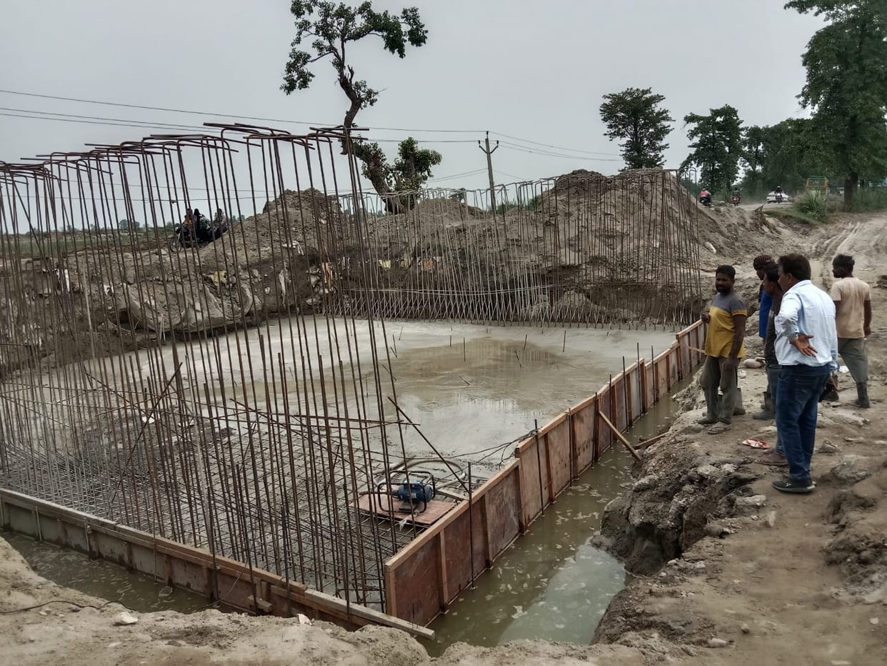 The challenge is to complete the construction of the culvert before the rains