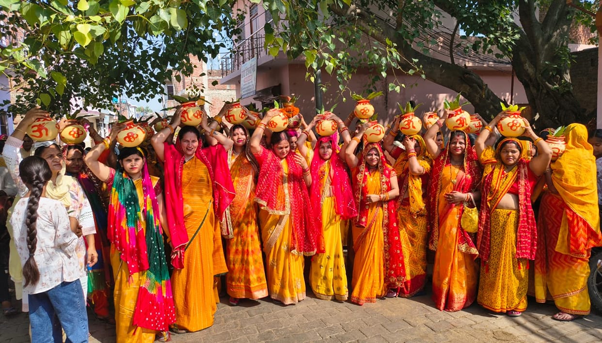 Commencement of the Shri Ram Katha following the Panchang Puja.