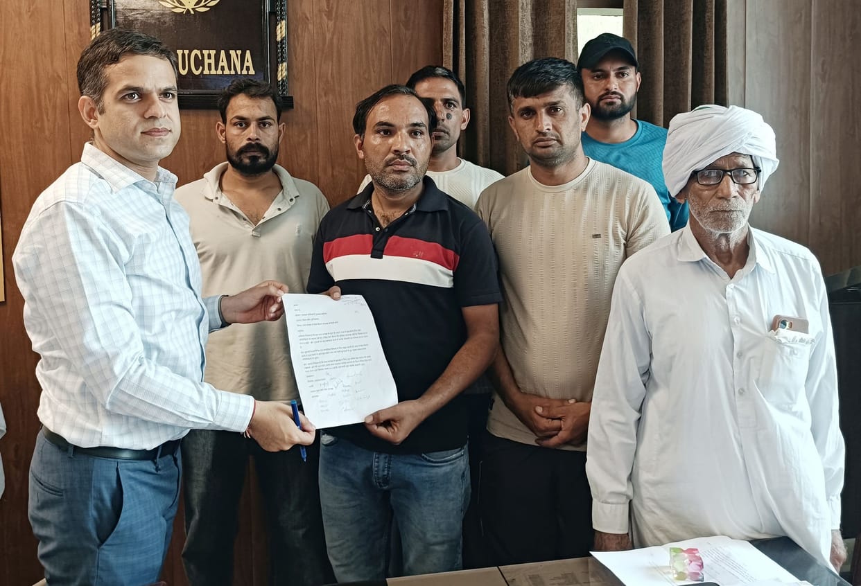 The youth raised the demand for providing sports ground facilities in Tarkha village.