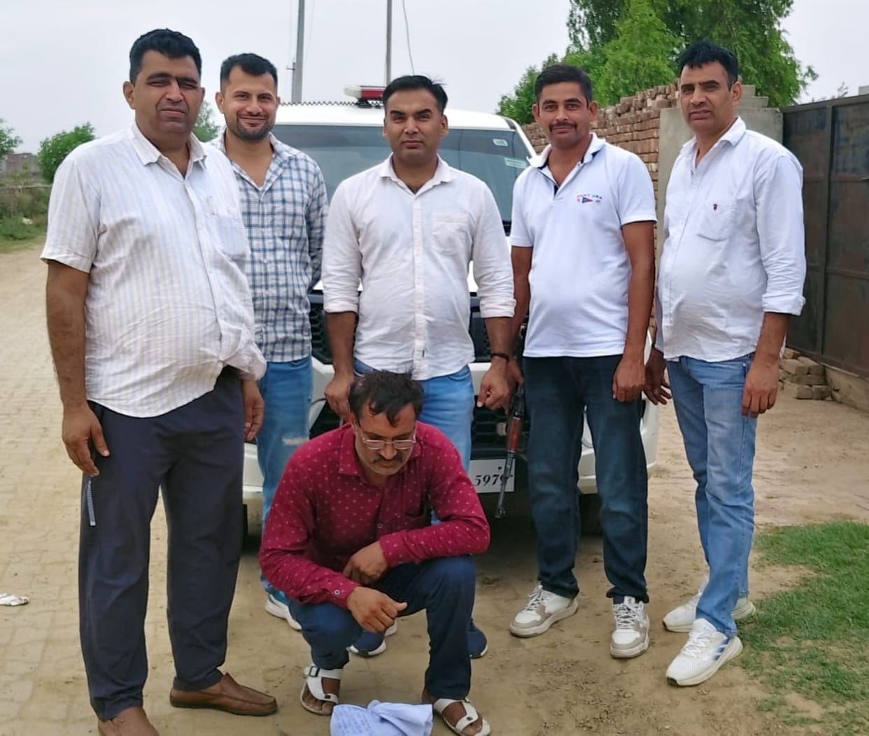 Drug smuggler arrested with 427 grams of ganja