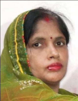 A tractor-trolley hit a couple riding a bike, the wife died.