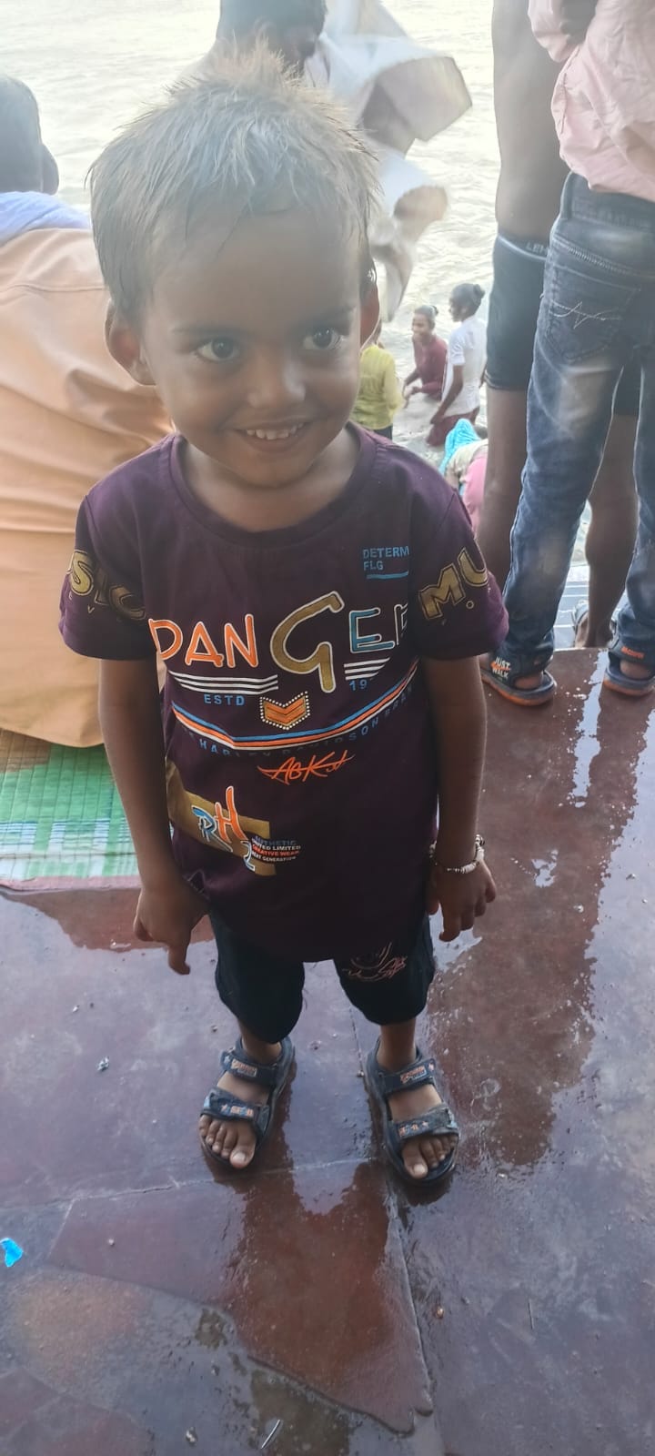 Six-year-old child dies after falling into a septic tank under construction
