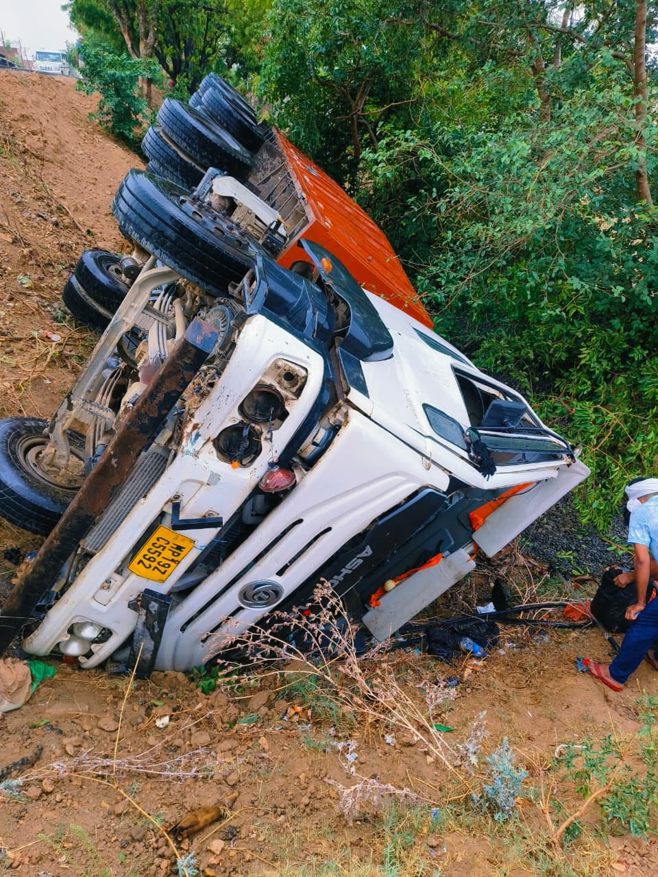 Dumper overturns due to driver dozing off