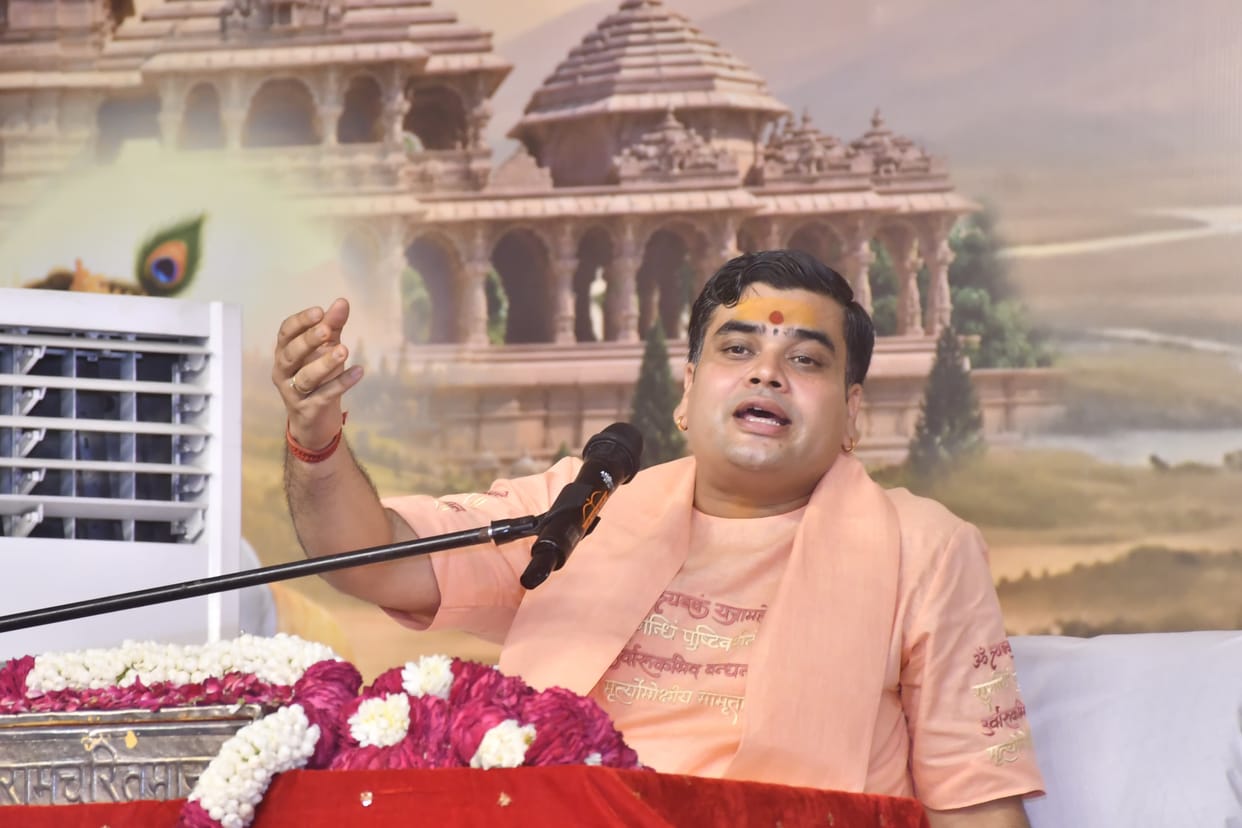 Spiritual journey is possible only through a Guru's guidance: Acharya Shantanu Maharaj
