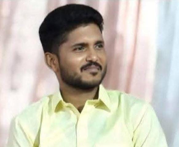 A young man lost his life in a collision between two bikes.