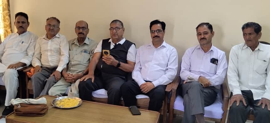 Elite Group to support the Railway Sangharsh Samiti's protest demonstration.