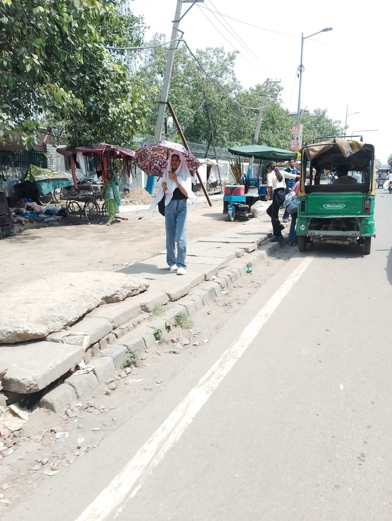 People are once again being troubled by the heat due to the scorching sun.