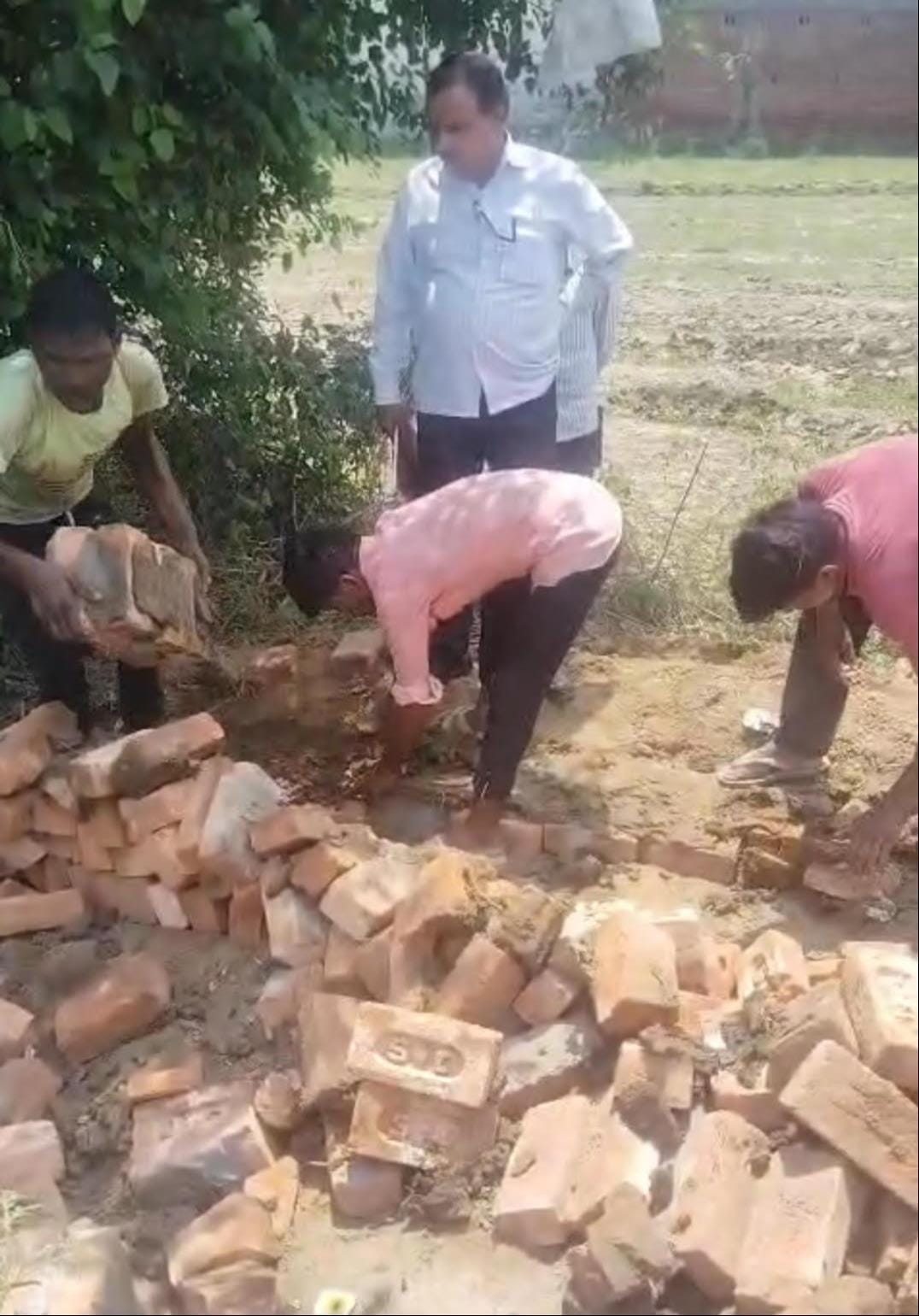 Dispute over land for proposed police station; police and tehsil administration at odds.