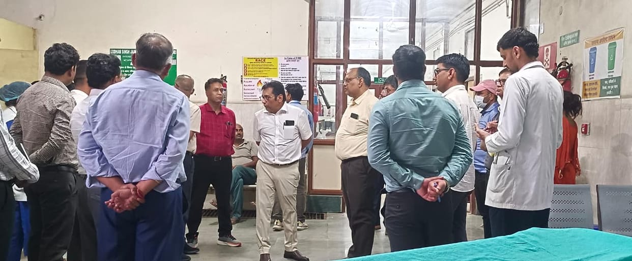 Probe ordered into AC purchase; hospital administration reprimands staff over switched-off fans and poor cleanliness