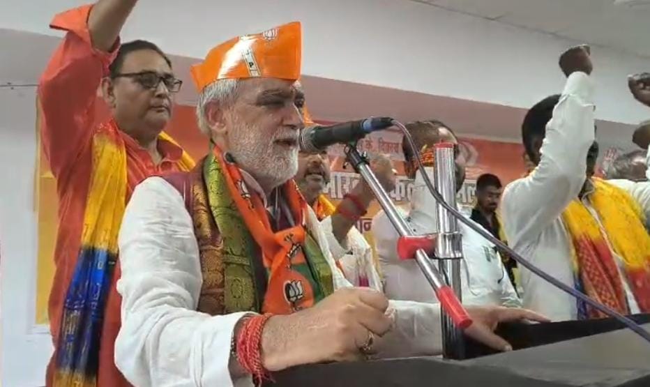 भरत तिवारी मामला पूर्व केंद्रीय मंत्री