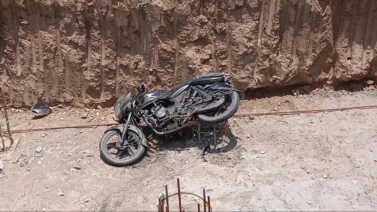 Bike falls into 10-foot-deep pit in the dark of night; two youths from Rajasthan die.