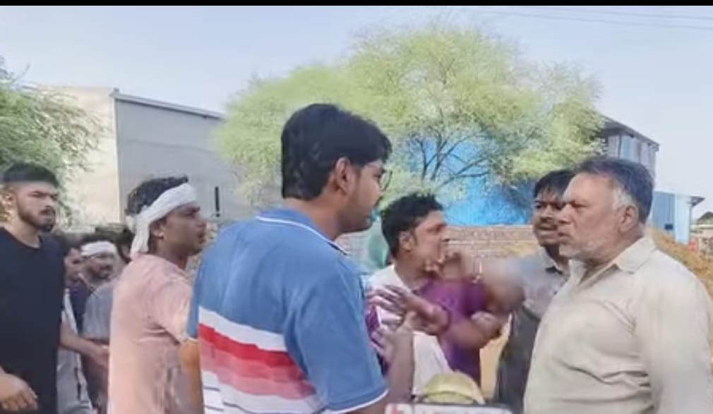 A scuffle broke out with the municipal team that had come to remove illegal encroachment from the Nandishala land.