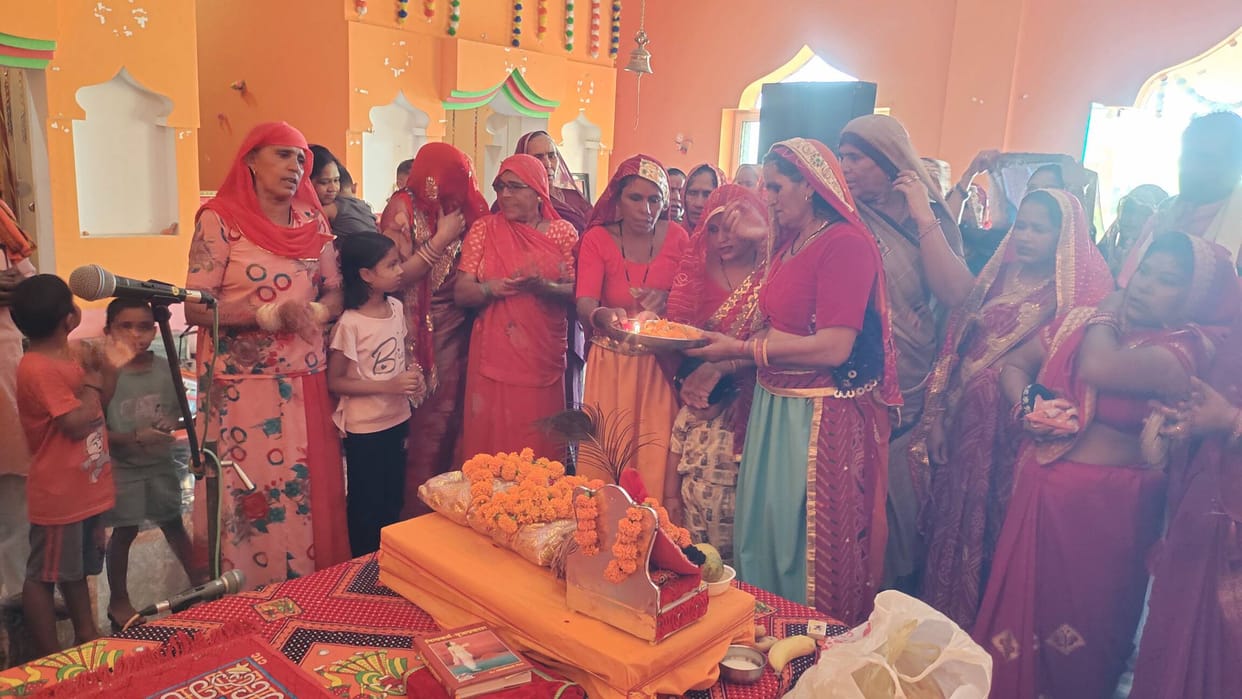 Devotees in Nanwa listened to a nectar-like discourse.