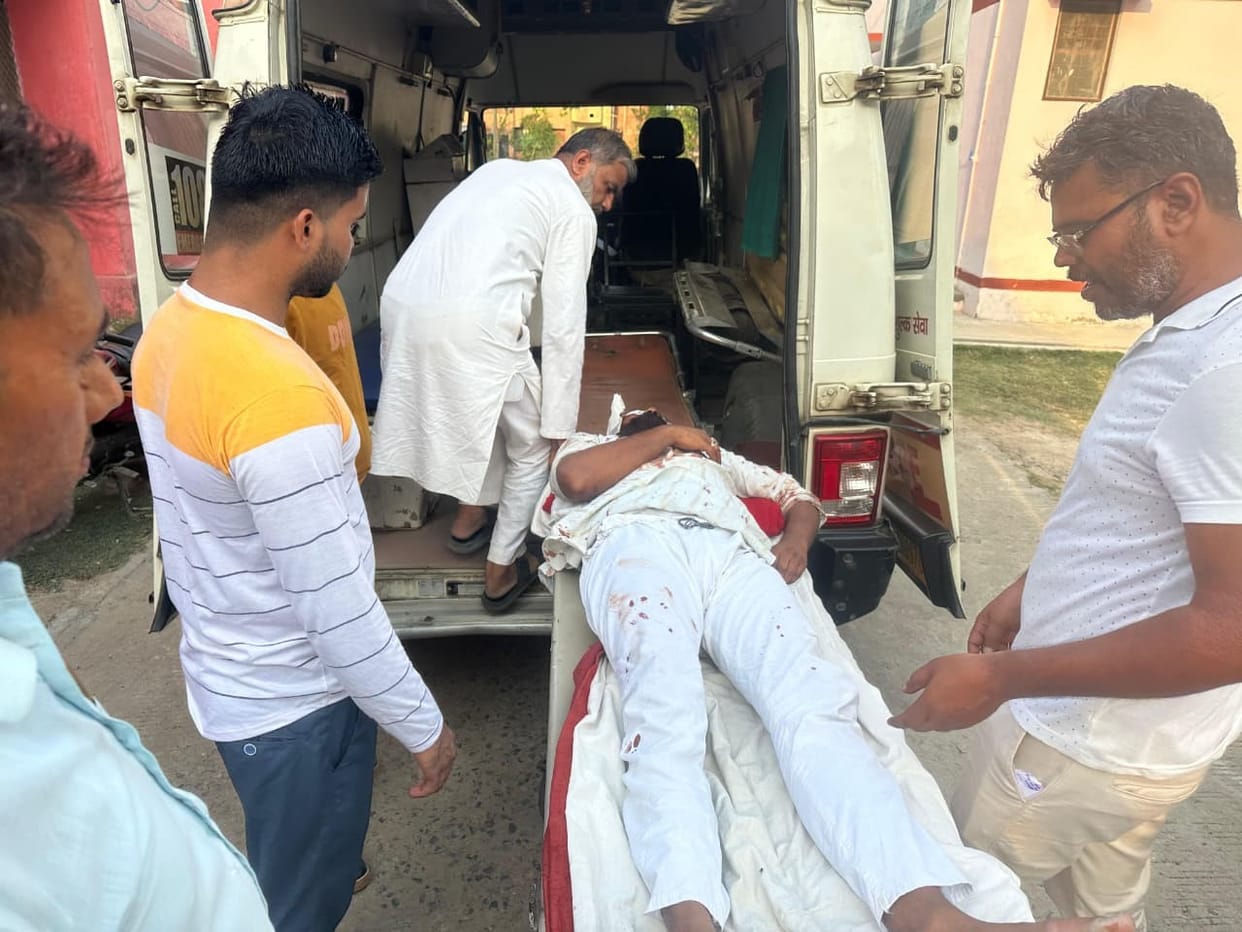 Sticks, clubs, and stones exchanged between two groups following a road accident; 10 people injured.