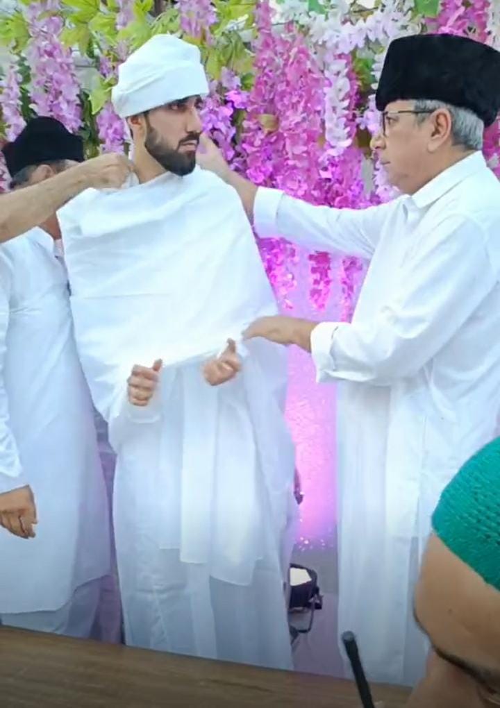 The coronation ceremony was concluded at the Imambara Estate in the presence of Miyan Sahib.