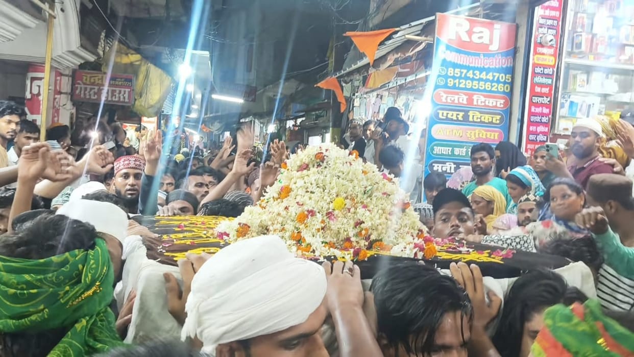 In the Taziya procession, cries of 'O Husain' or 'O Ali' echoed
